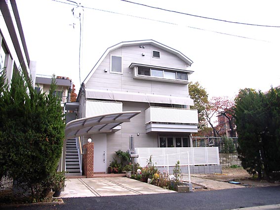 二世帯住宅設計　家デザイン　東京　外観写真　木造