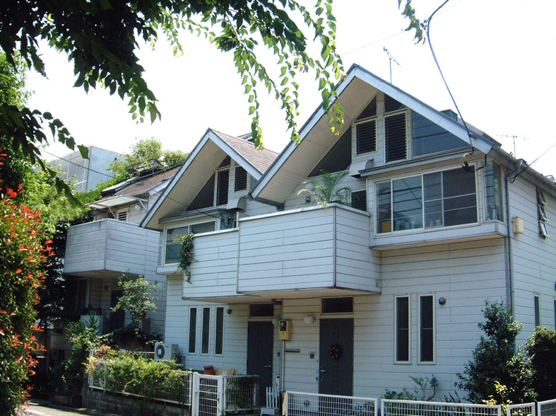 多世帯住宅設計　家デザイン　テラスハウス　外観写真　木造戸建て　東京